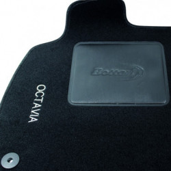 Set tappeti auto su misura in moquette per Skoda Modello Octavia produzione dal 2012 ad oggi.